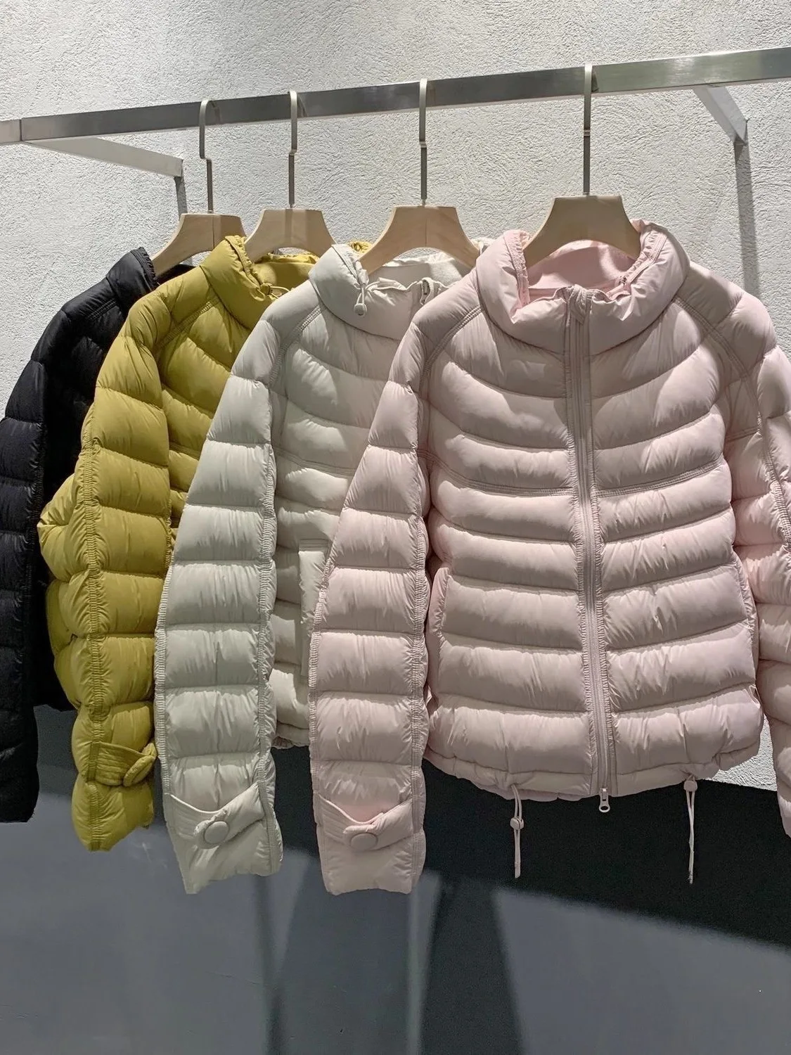 

Warm Pure Color Puff Svel Cotton Jaet Women's Loose Fit Commute Top Winter 2025 New Sle Sweet Sle