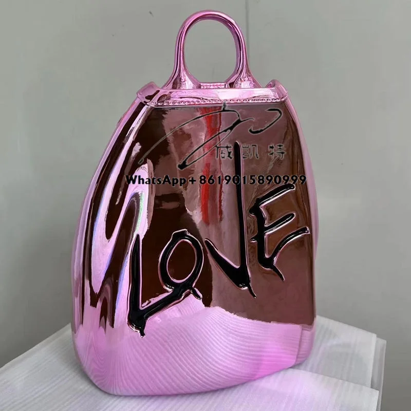 Moderne Innendekoration, Kunstharz, Kunsthandwerk, Kegelstatue, Handtasche, Vase, galvanisierte Tasche, Fiberglas-Skulptur oder Heimdekor-Modell