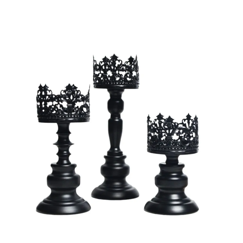1PCS Retro Tabletop Candle Holders Metal and Iron with Openwork Pattern Candlestick Holder Home Restaurants Decoration