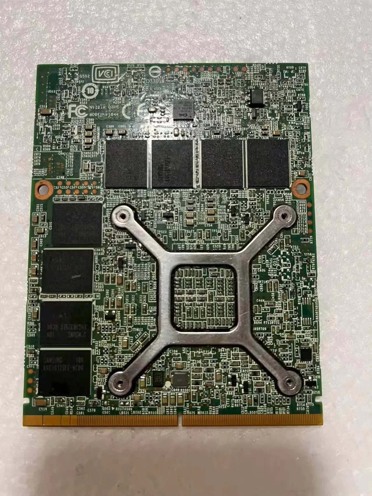 

Подходит для видеокарт Alienware M17x R2 R3 R4 GTX 580 м, 2 ГБ, GDDR5, MXM 3.0b.