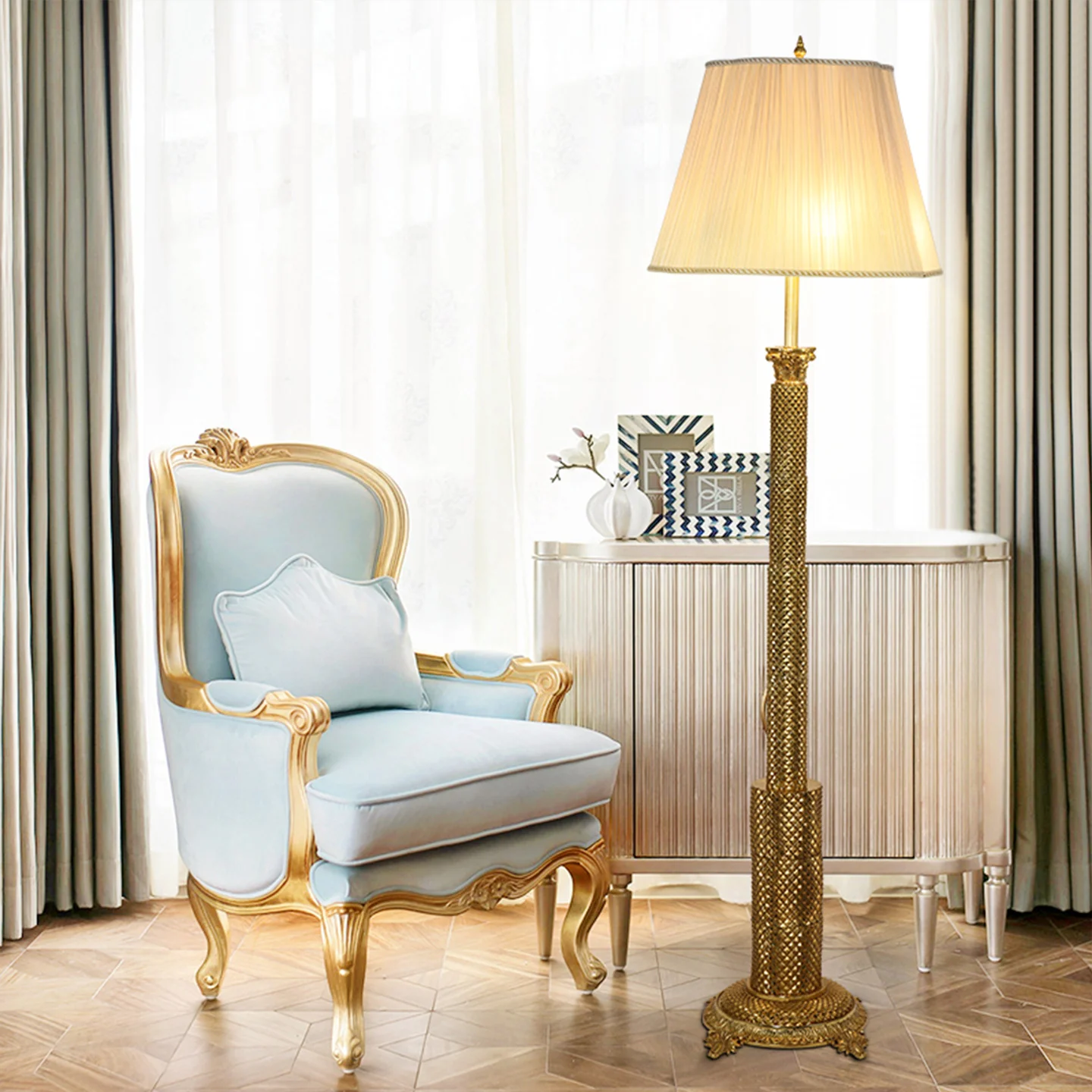European Classic Living Room Corner Bright Decorative Brass Floor Lamp Bedroom Study Floor Lamp With Lampshade