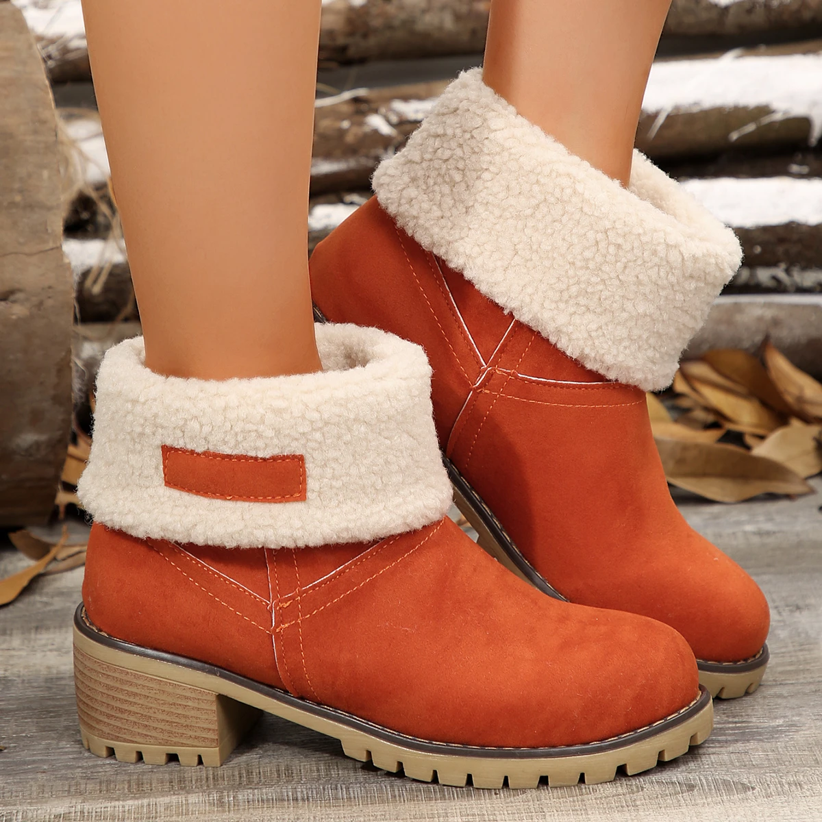 Botas de terciopelo con tacón cuadrado y punta redonda para mujer, zapatos cómodos informales, botines cálidos de Color sólido, moda de invierno, novedad