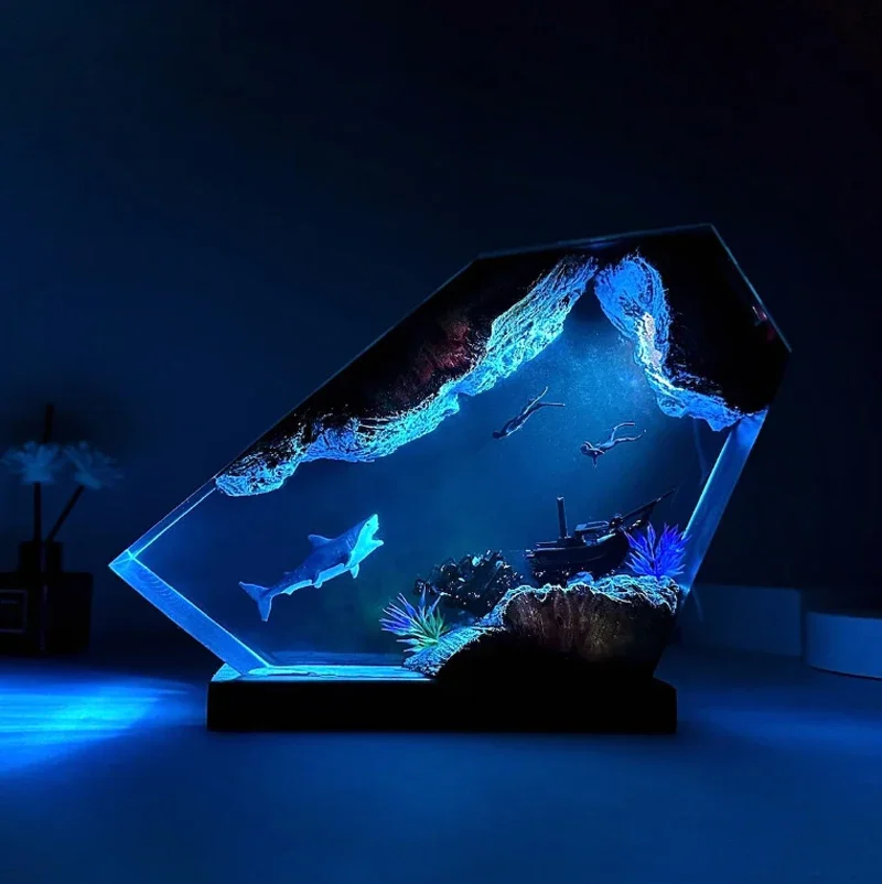 

Seabed World Organism Resin Table Light Creactive Art Decoration Lamp Shark Sunken Ship Theme Night Light USB Charge