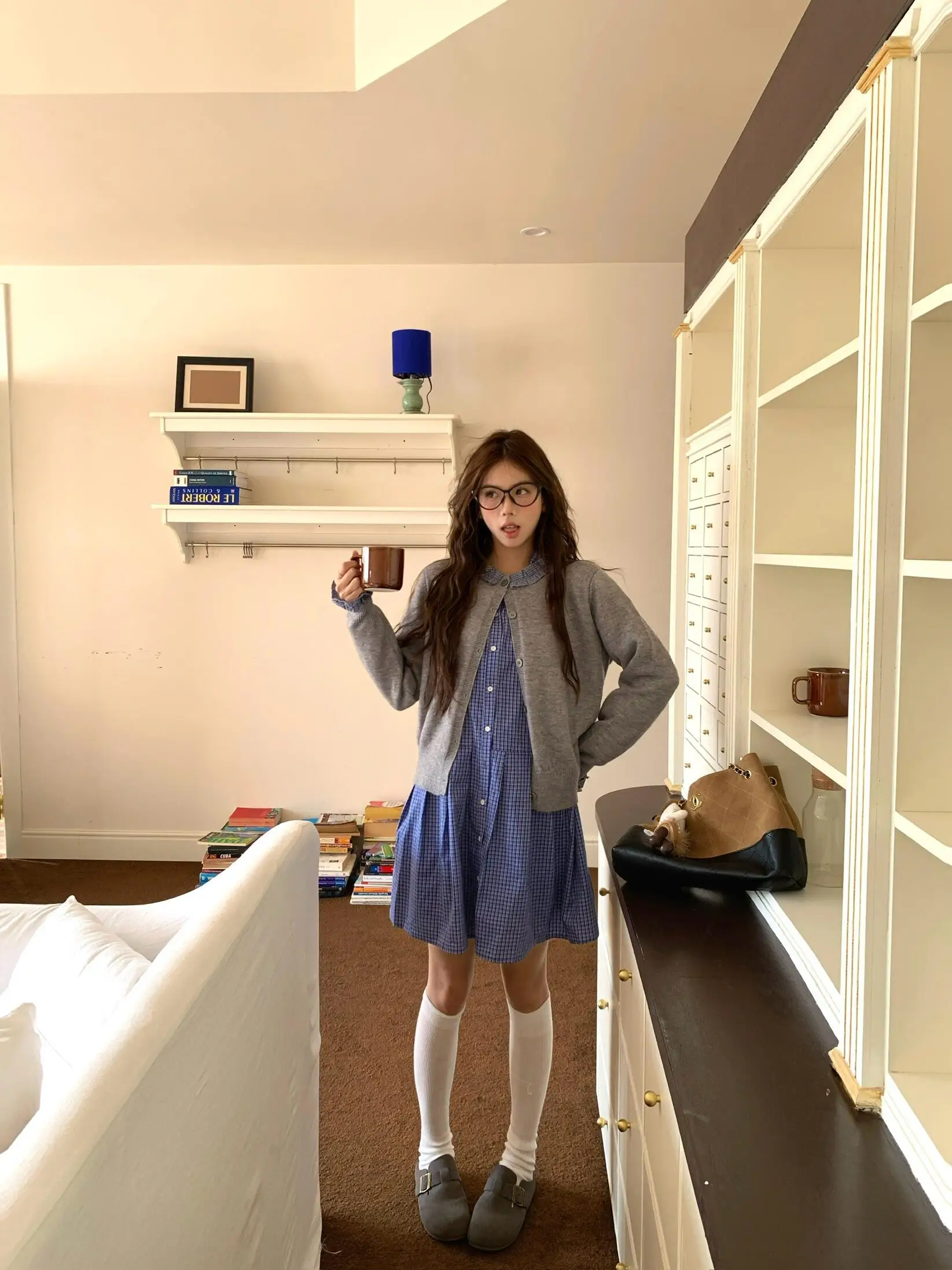 

Вязаное платье и кардиган для женщин на раннюю весну, серый комплект из двух предметов: платье в клетку с длинными рукавами на одной пуговице и кардиган, весенняя мода