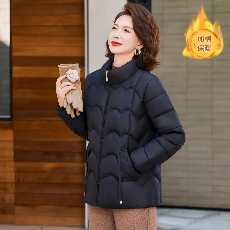 سترة نسائية شتوية مبطنة بلون سادة وياقة واقفة وسحاب معطف مبطن لسترة الأم في منتصف العمر #4