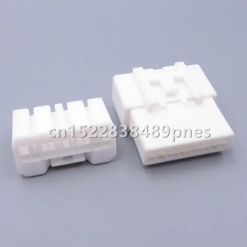 18 Pole 0.7 2.2 Series 6098-5641 6098-5631 Car Male Socket Female Plug Automotive Plastic Housing Wiring Harness Connector