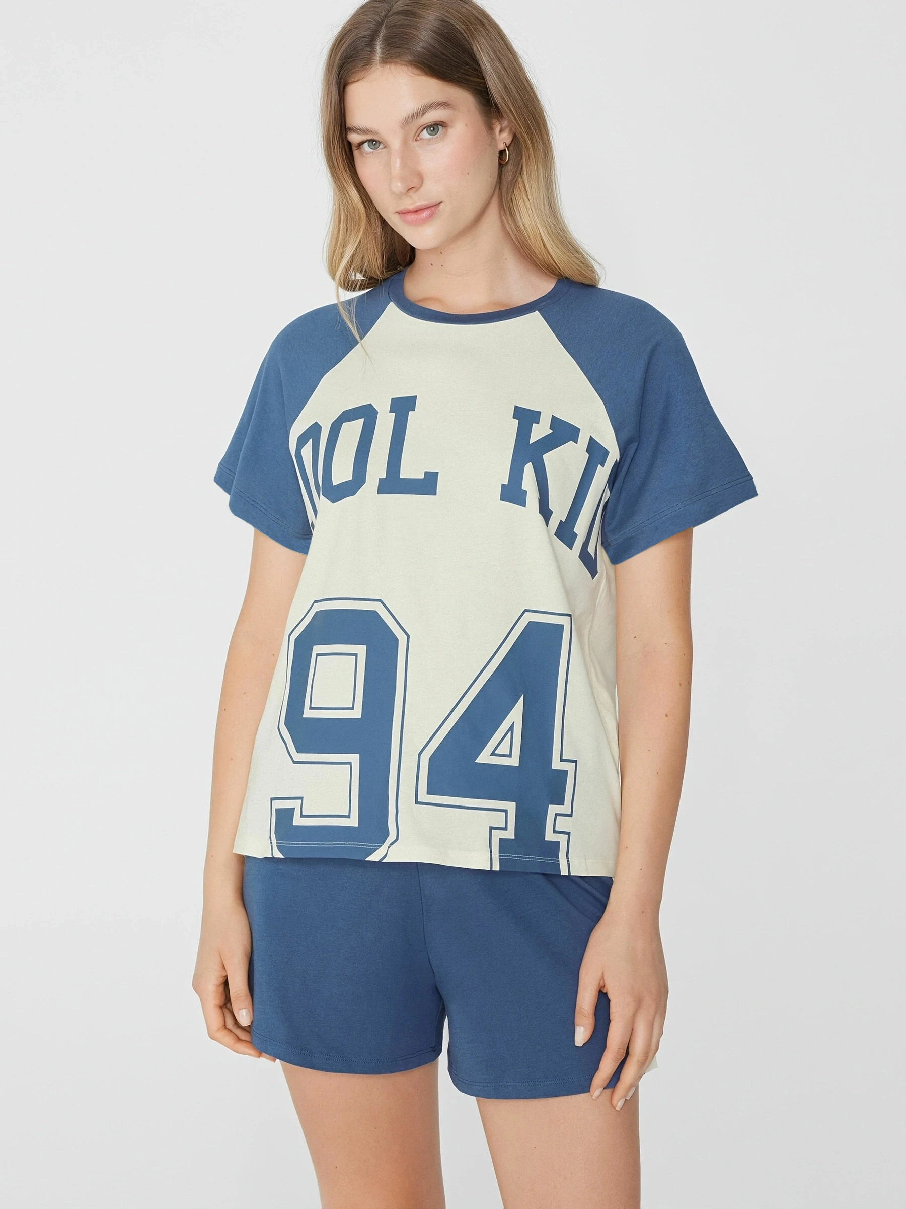 

Women's Four-Season Spring and Summer Pajamas, Short-Sleeved Pajamas, Casual Sports Style Letter-Printed Shorts Pajama Set