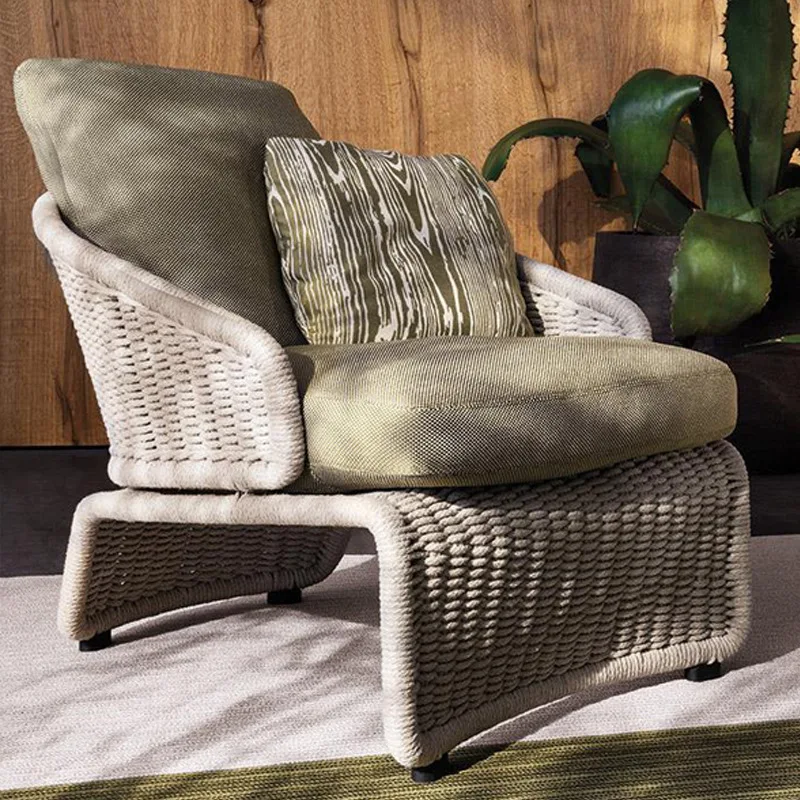 Rattanstuhl, kleines Sofa, Gartenmöbel, Innenhof, Garten, Terrasse, Design, Innenwohnzimmer