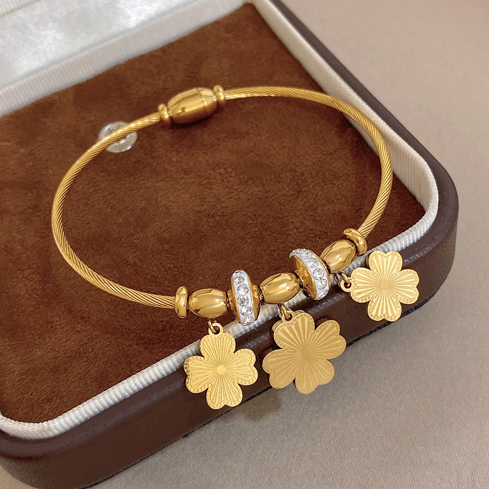 

Freetry Fashion Flower Beaded Stainless Steel Bangle for Women Rhinestone Waterproof Gold Plated Magnetic Buckle Bangle Jewelry