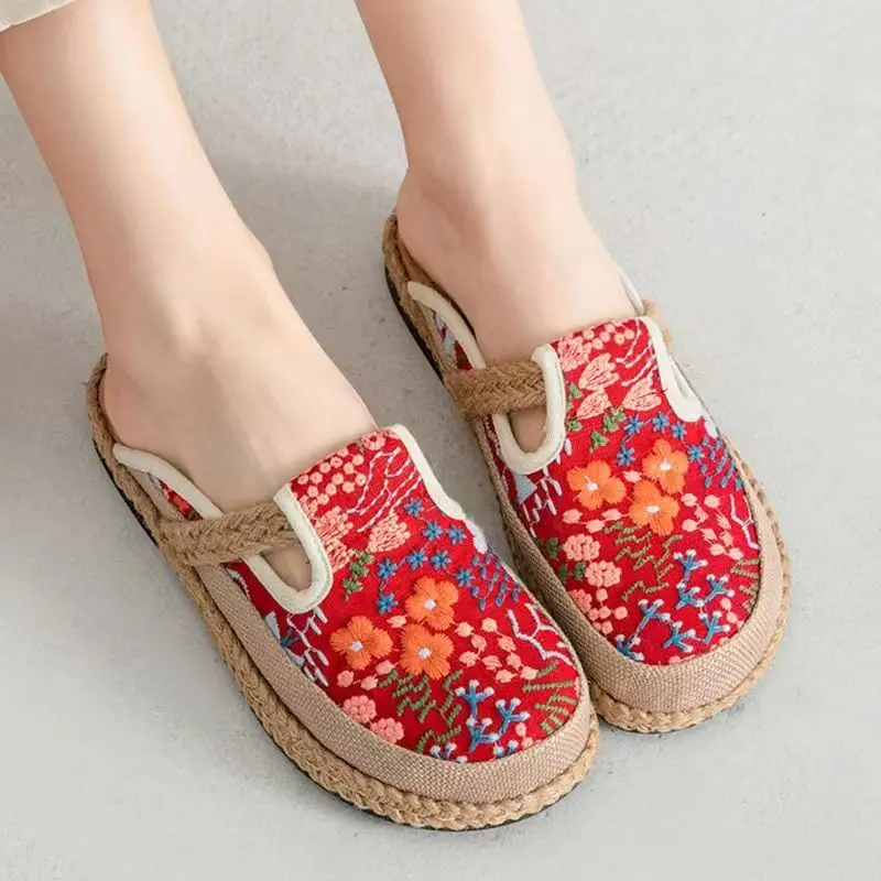 

Женские весенне-летние новые полутапочки Baotou с вышивкой, нескользящие хлопковые льняные тапочки на толстой подошве на плоской подошве в этническом стиле