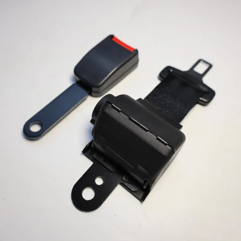 

Seat belt retracted, good material