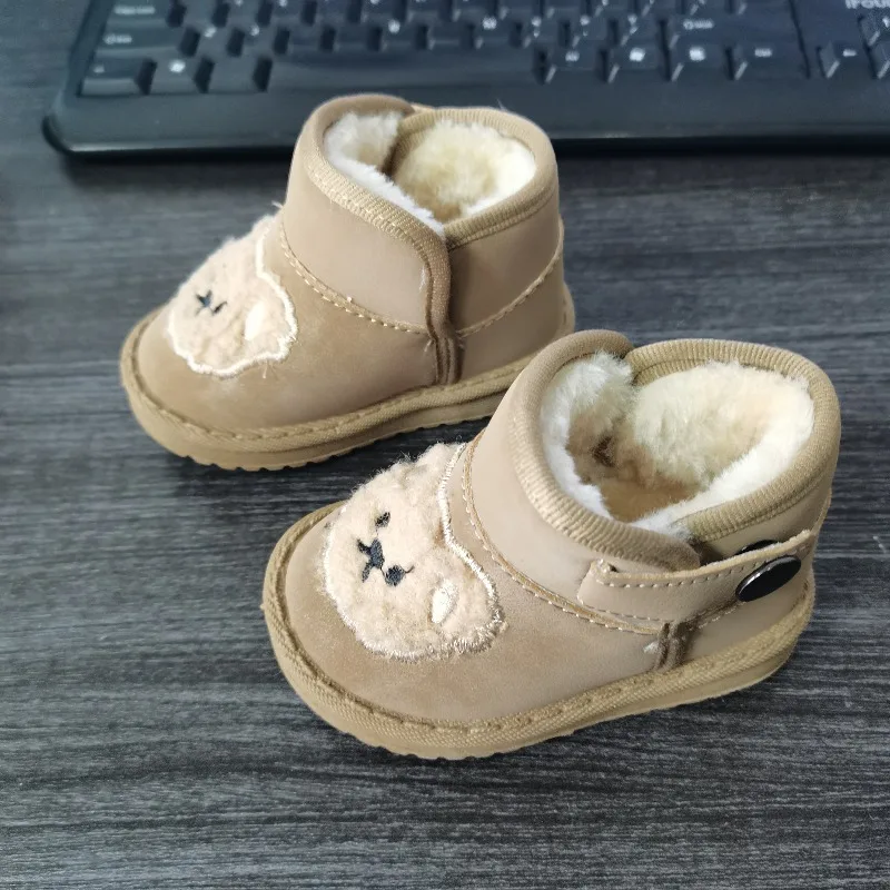 أحذية الثلوج للأطفال أحذية شتوية جديدة للفتيات مع حذاء أطفال من القطيفة مضاد للانزلاق للفتيات أحذية قصيرة عصرية للأطفال أحذية بناتي متعددة الاستخدامات