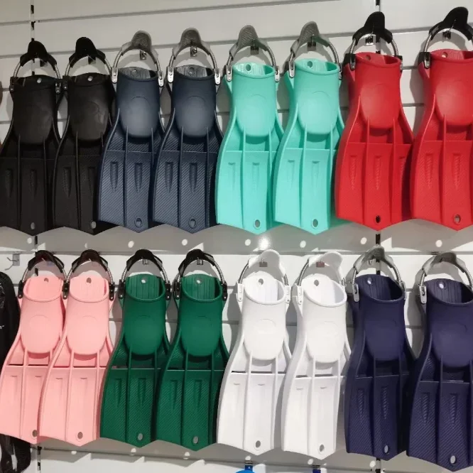 

Ласты для снорклинга и дайвинга с регулируемыми пряжками, открытой пяткой, компактные, для путешествий, короткие ласты для плавания, снорклинга и дайвинга