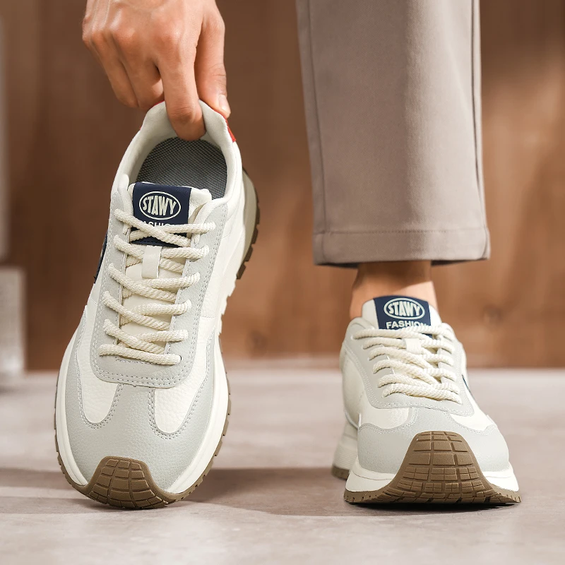 

New men's casual thick-soled outdoor comfortable sneakers for the autumn of 2025