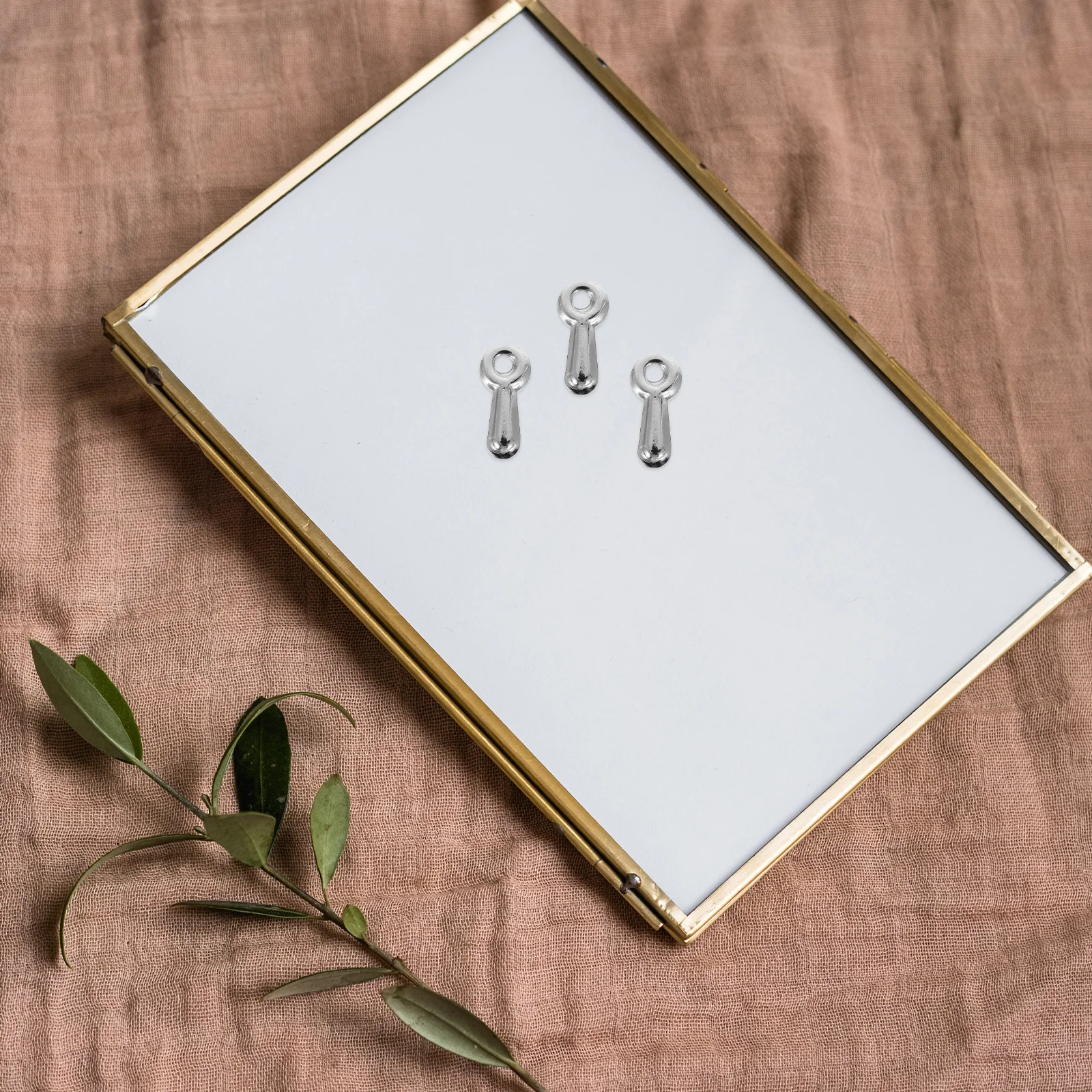 

160pcs Picture Frame Backing Clips Iron Mount Fasteners For Frame Assembly Turn Button Hardware For Wall Art Display Photo