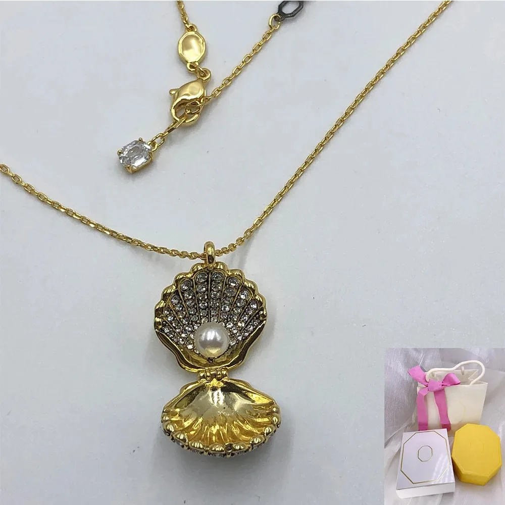 

New hot selling fashion Idyllia pendant plated with gold and white pearls, women's necklace, Christmas party gift