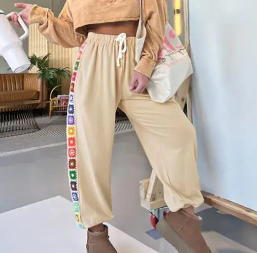 

Autumn 2025 New Retro Ethnic Style Casual Pants with Colorful Hook and Flower Design, Fashionable and Loose Lace Up Ankle Pants