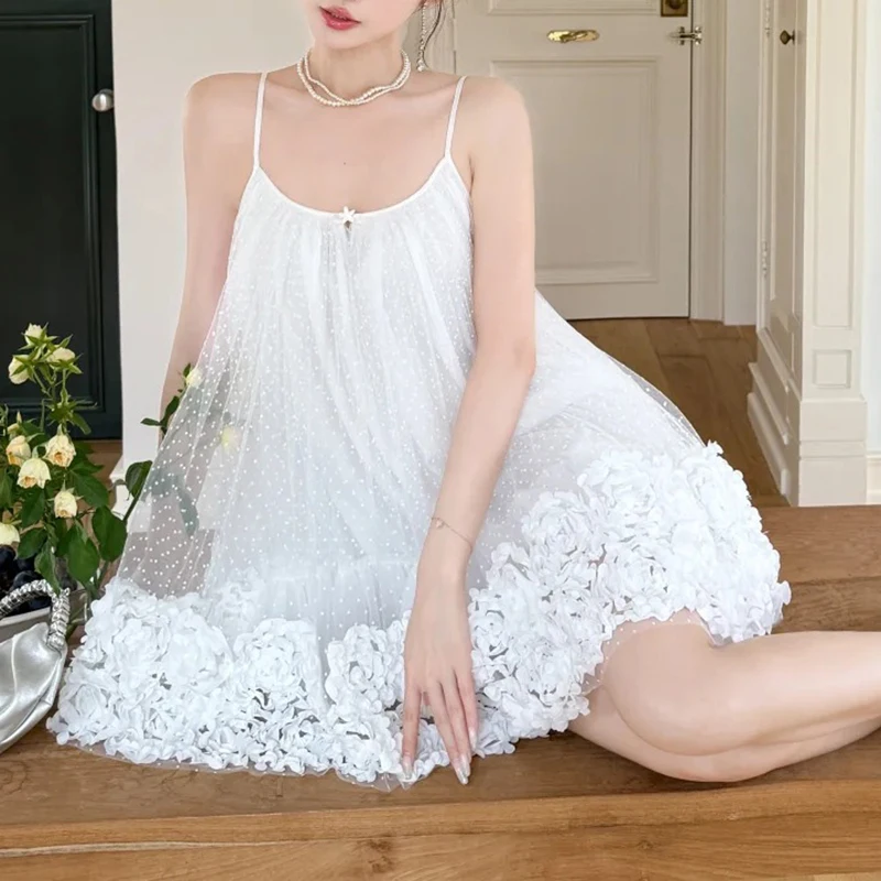 2025 verão novo vestido halter branco, mini saia inchada com flores tridimensionais, vestido de princesa doce para festa e jantar