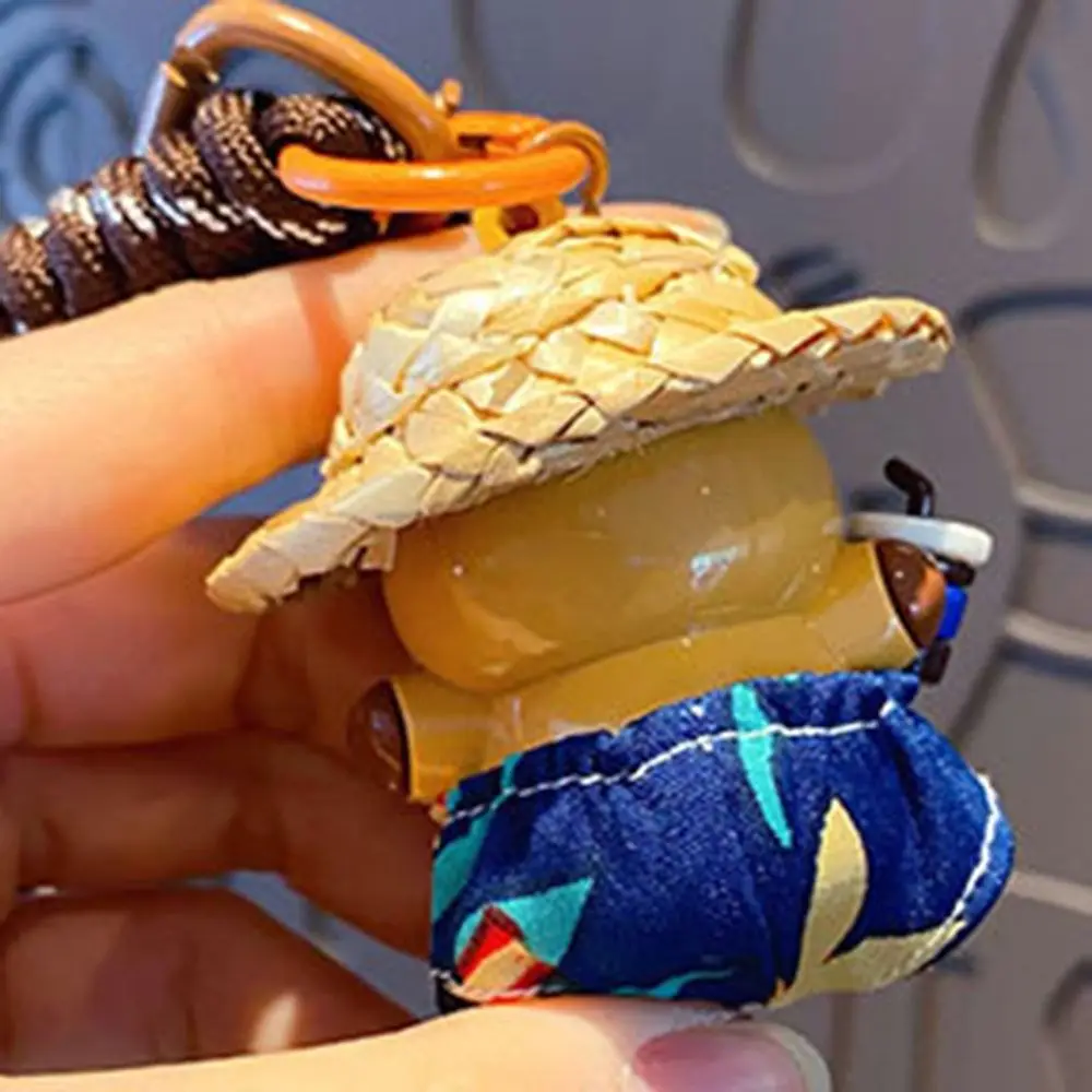 مضحك الكرتون الحيوان القش قبعة كابيبارا المفاتيح لطيف كابيبارا سيارة حلقة رئيسية الإبداعية حقيبة من البولي فينيل كلوريد قلادة الهدايا الصغيرة