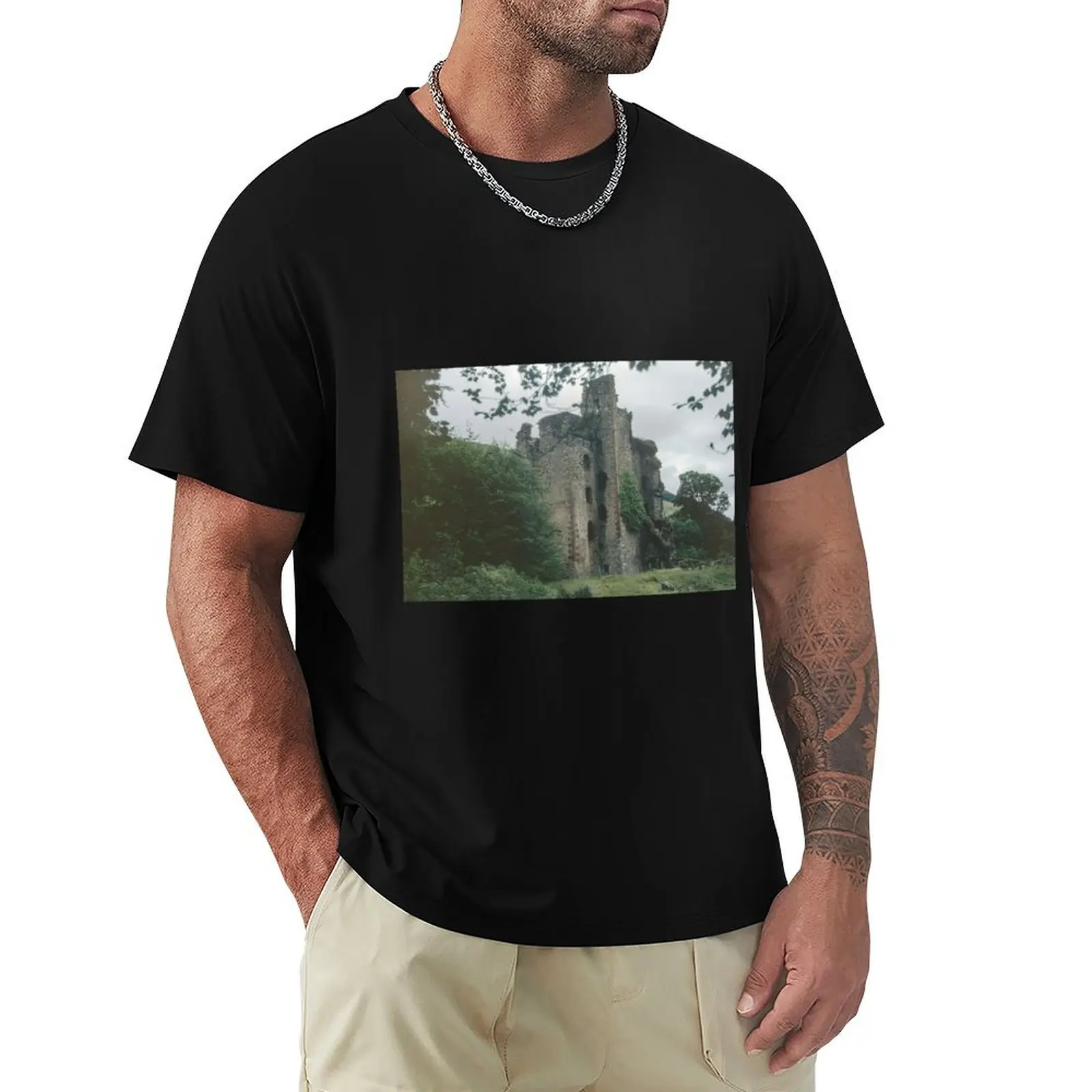

Invergary Castle ruined 1746 by butcher Cumberland, Loch Oich Caledonian Canal Scotland 19840914 0025 T-Shirt