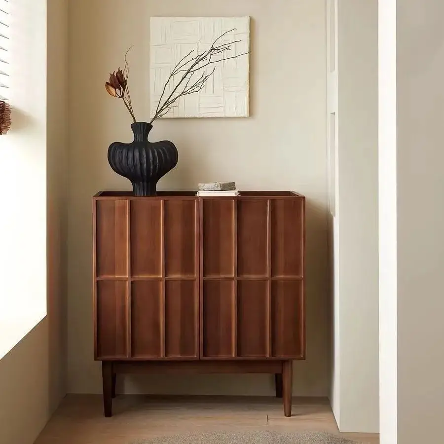 غرفة معيشة جانبية لتناول الطعام من الخشب الصلب مقابل تخزين الحائط في القرون الوسطى وخزانة جانبية بسيطة للتخزين وخزانة منخفضة قديمة #4