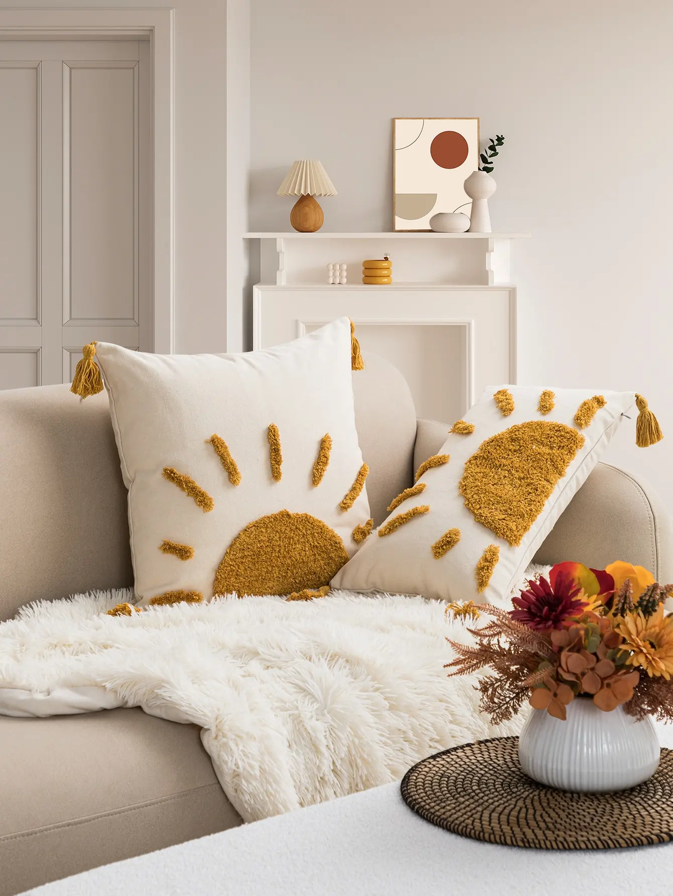 A yellow sun pattern pillowcase cover made of Bohemian cotton sail fabric with tufting technology for sofas, bedrooms，bed