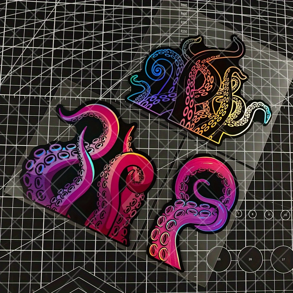 

Набор наклеек с яркими щупальцами осьминога, 1 шт., голографические цвета, идеально подходит для ноутбуков, скейтбордов и морских петель - тематический декор