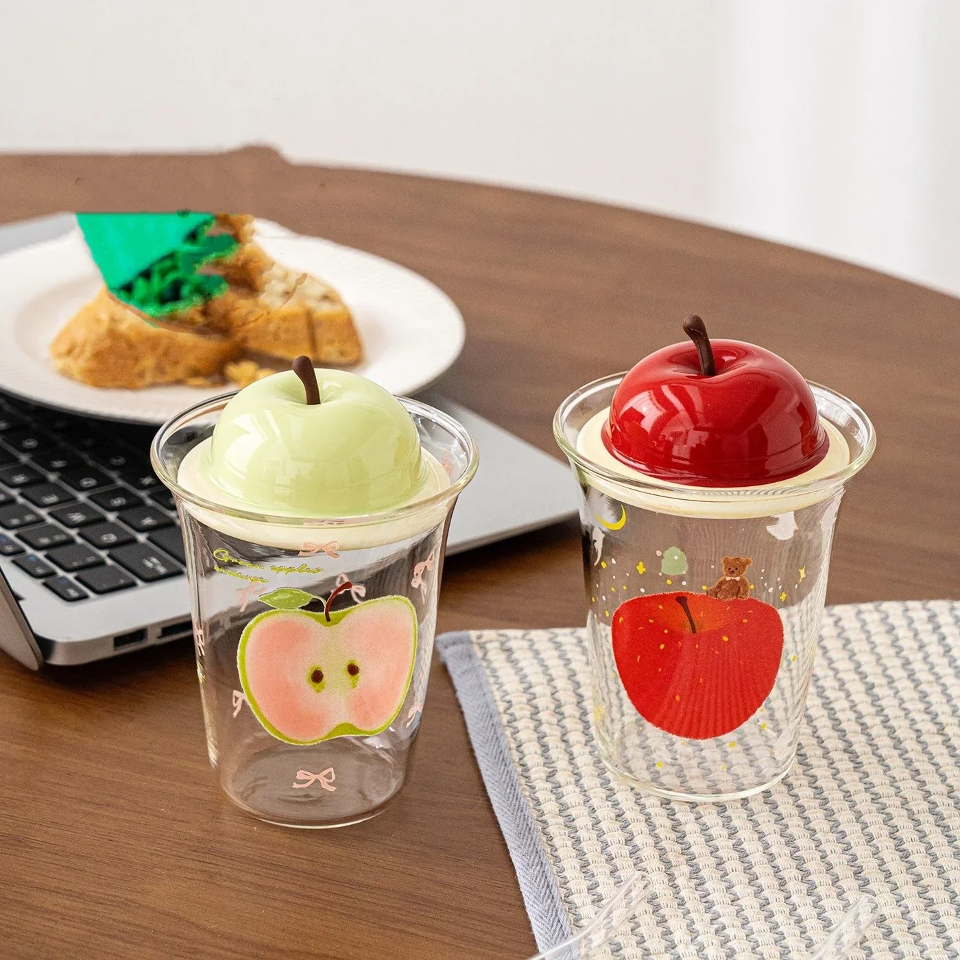 Cartoon Bear And Apple Pattern Cofee Cup With Simulation Apple Lid Funny Glass Water Cup For Milk Juice Beer