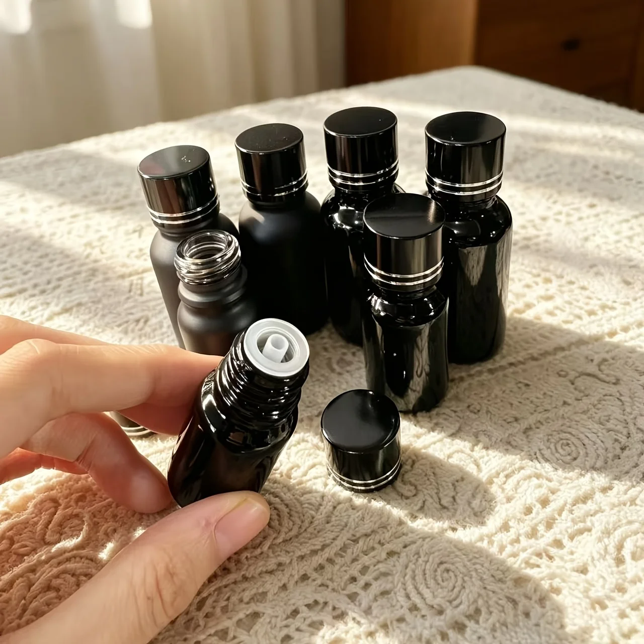 10Pcs 5ml 10ml 15ml 20ml Black Uv‑Protected Glass Essential Oil Bottles, High‑Gloss Refillable Sample Vials with Tamper‑Evident