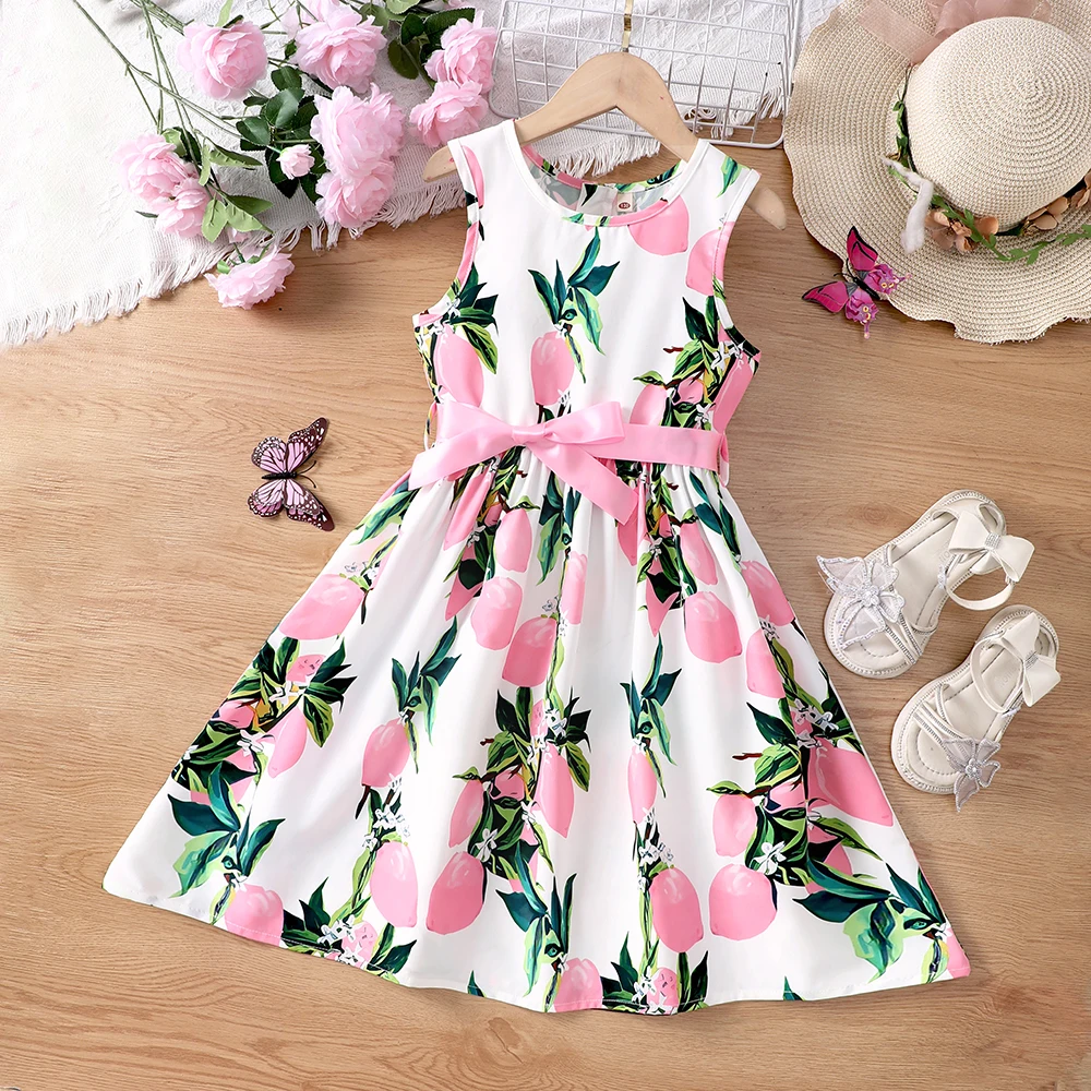 A romantic floral countryside vacation style bow tie dress for girls from Zhongda Children\'s School