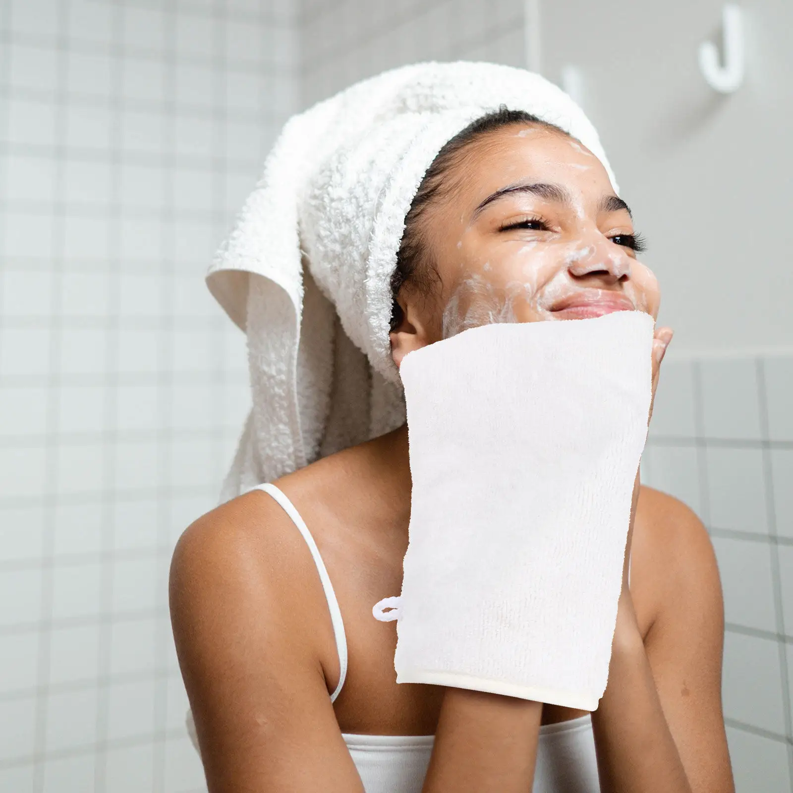 

3Pcs Facial Cleaning Gloves Soft Makeup Removal Gloves Perfect for Daily Face Washing Gentle Exfoliating and Travel Use