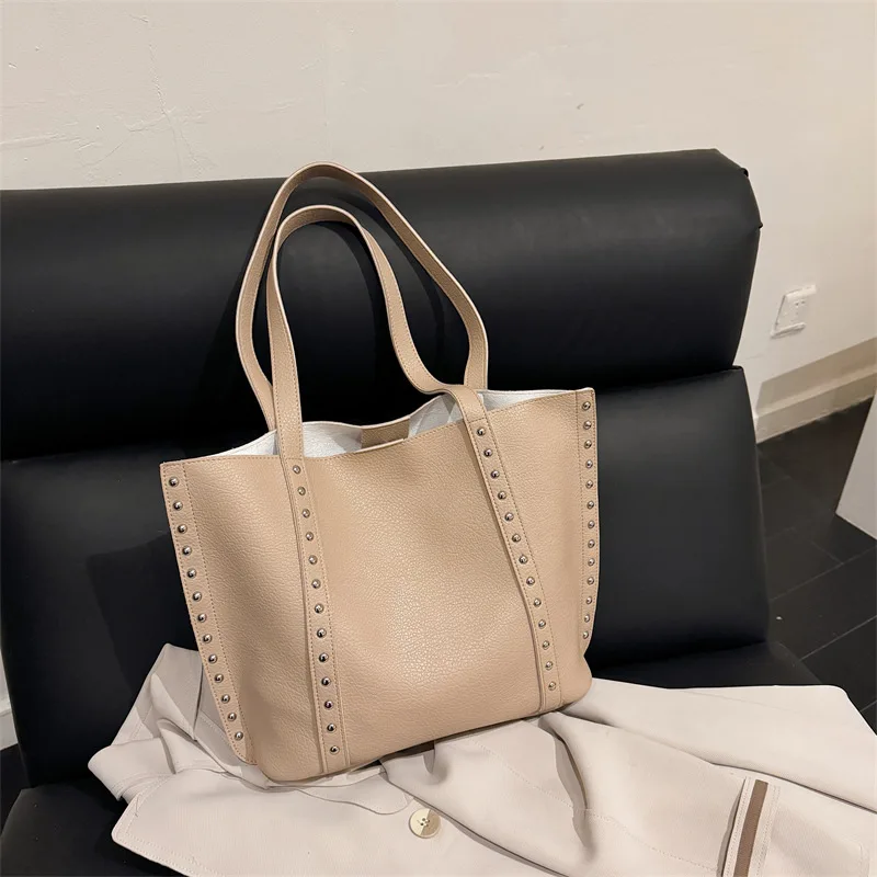 

2025 Autumn Winter Underarm Bag, Chic Tote Purse for Women, Fashion Shoulder Crossbody, Minimalist Day to Night Bag, Textured