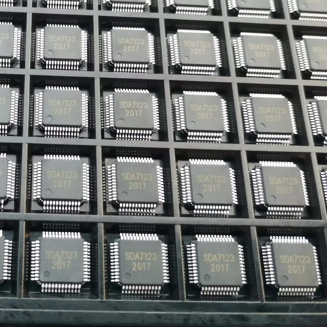 INA216A2RSWR Tps73033dbvr Irm-H238/Tr2 Ncx2200gm Opa4234ua Pt2262-S Max9325eqi Sda7123 218S2ebna46/Ixp150 AKS TPA2012D2RTJR