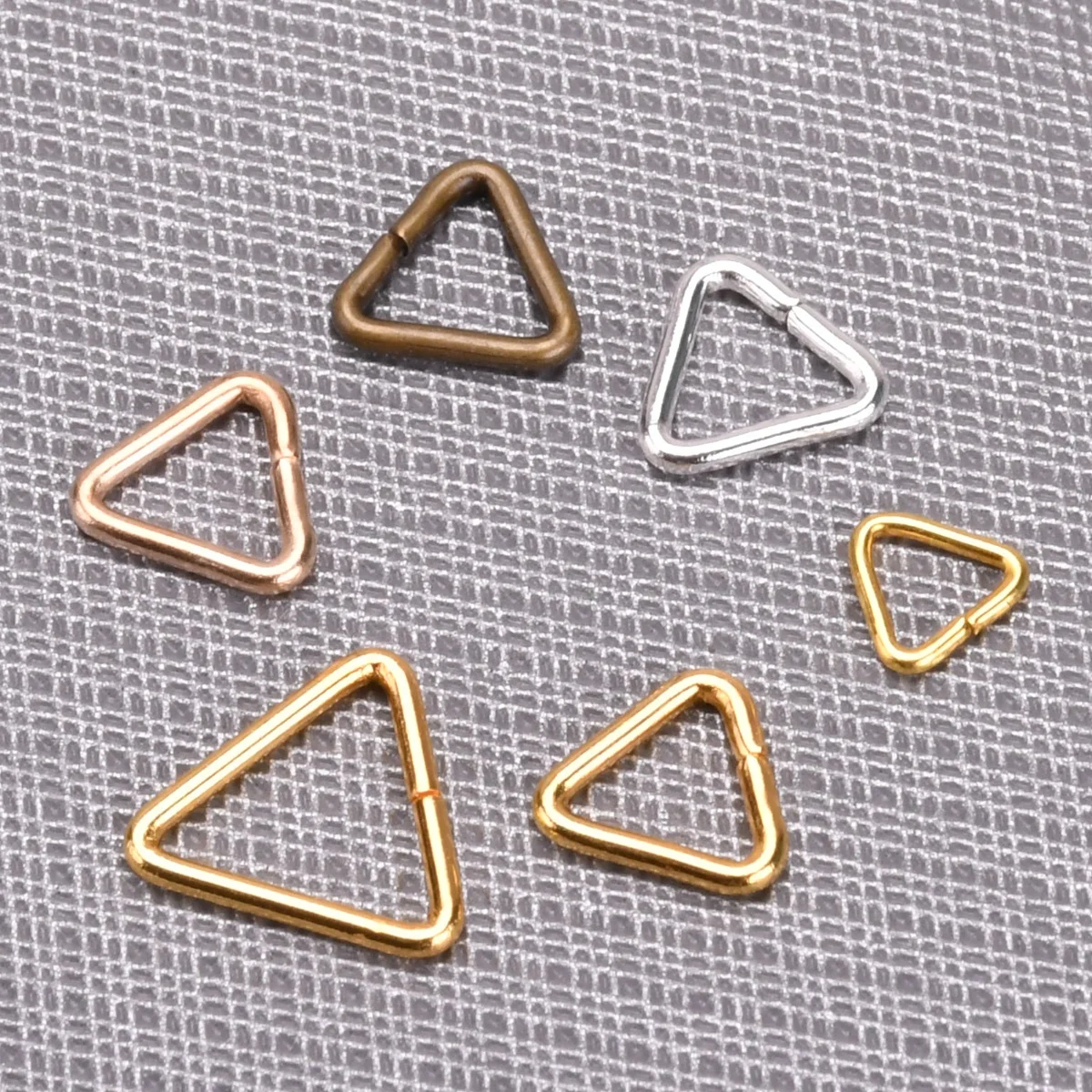 Anillos de eslabones abiertos para fabricación de joyas, 50 piezas, forma triangular, 5mm, 7mm, 10mm, chapado en oro/plata, cobre, Metal