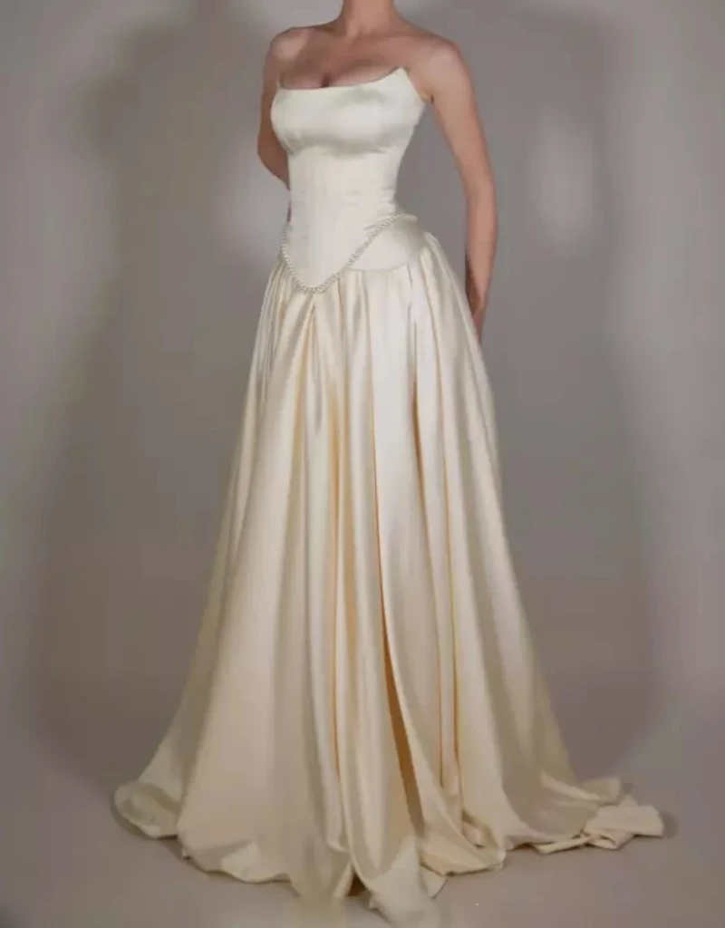 Dark Ivory Vintage Wedding Dress Sleeveless with Pearls Beaded A Line Satin Bridal Gowns Drop Waist Reception Gown Customized