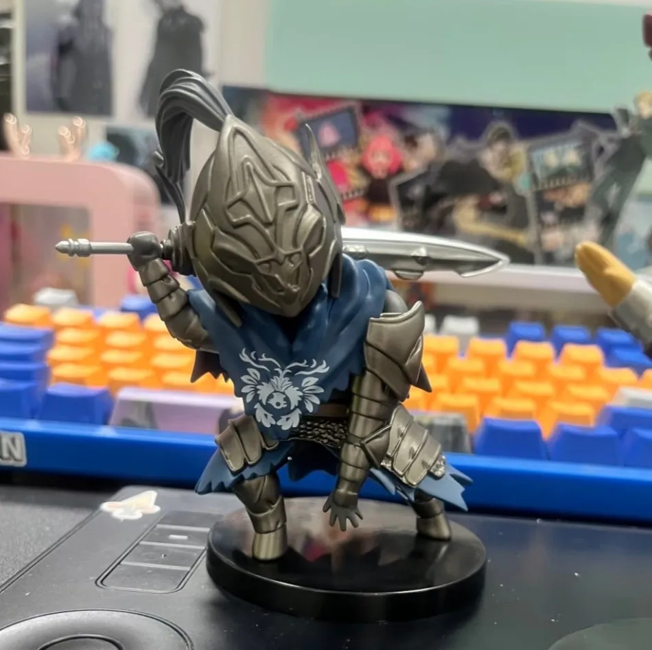 1-4 قطعة شخصية أنيمي نسخة النفوس المظلمة Q ، Solaire Artorias Ornstein Fire Keeper ، دمية أنيمي ، نموذج لعبة لهدايا الأطفال