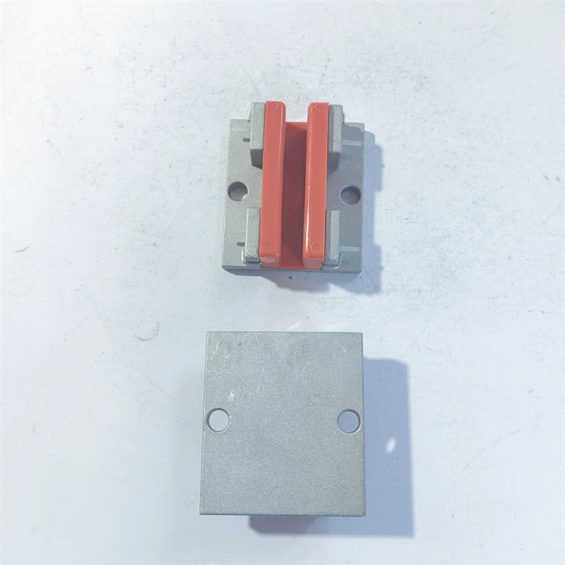 

Elevator Guide Shoe L80mm For 9mm Rail