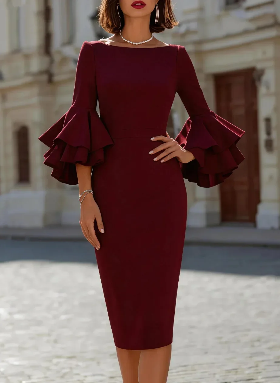 Klassisches Bootshals-Kleid mit Doppelstufen-Rocksaum, Dreiviertelärmeln und Stretch-Crêpe-Midi-Schnitt – Detail 11