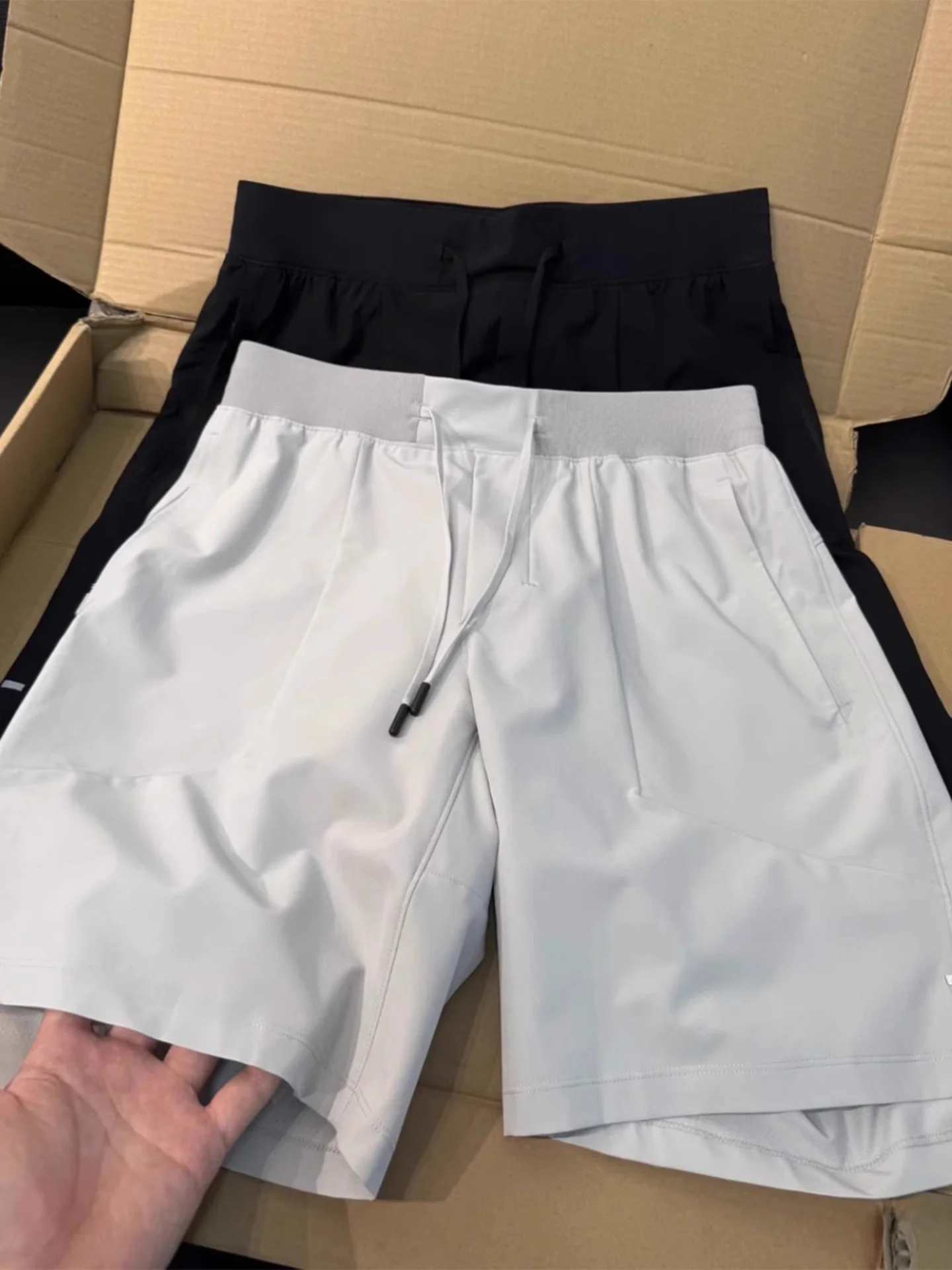 

Lightweight Sport orts Men's Summer Thin American Qui Dry Running Fitn Five-Quarter Length Straight Leg Casual orts