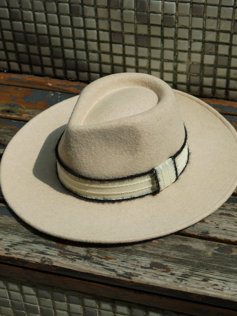 retro-british-woolen-wide-brim-beige-jazz-hat-women's-autumn-winter-elegant-lady-flat-top-felt-hats-stylish-accessories