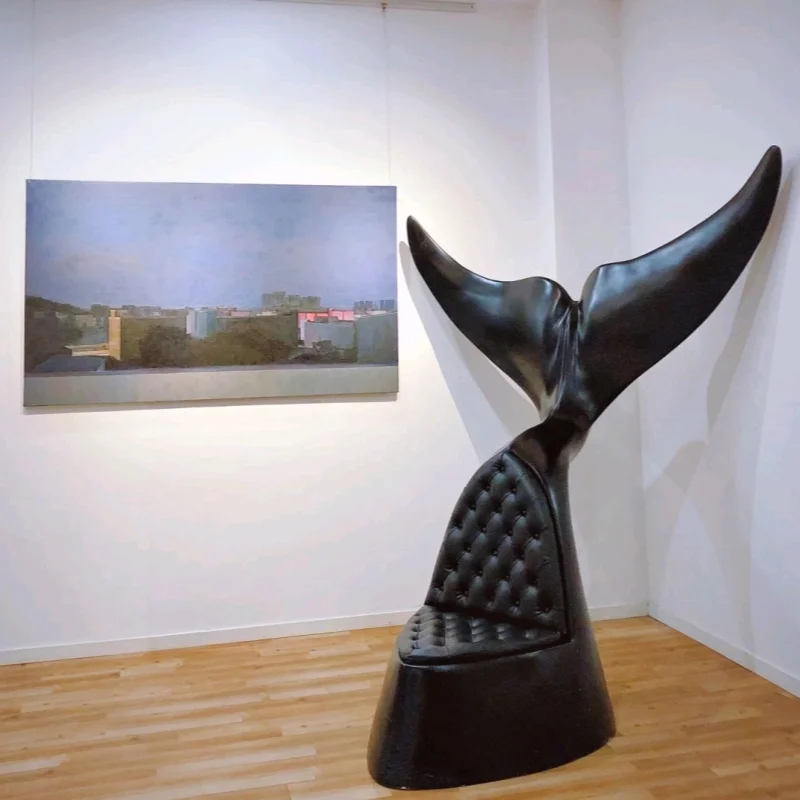 

Animal fish tail leather seat, creative large ornament