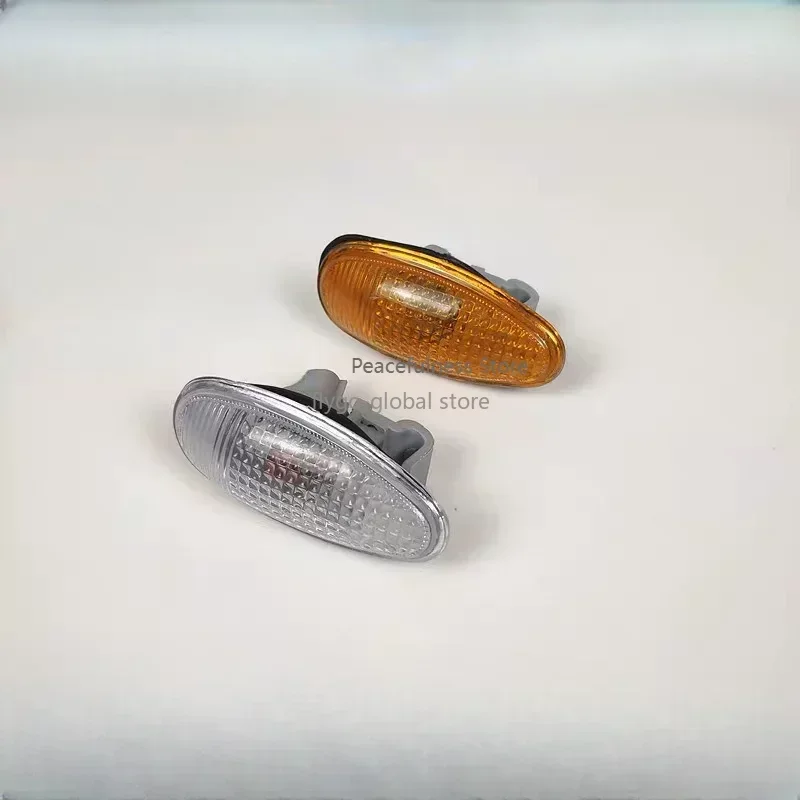 

2 шт. боковых указателей поворота для Mitsubishi Pajero V73 / Outlander, MR522027