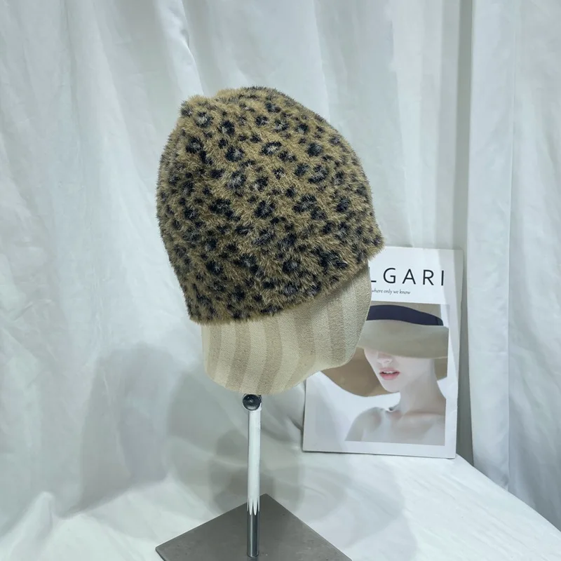 الأمريكية الرجعية ليوبارد طباعة أفخم البلوز محبوك قبعة المرأة الخريف والشتاء لينة عادية الدافئة سدادات حماية الأذن الجمجمة قبعة قبعة