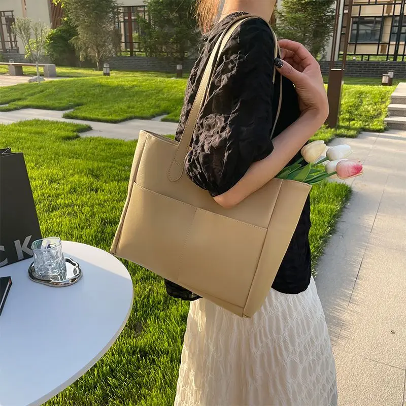 Spliced Large Capacity Fashion Casual Bag Handbag 2023 New Simple Solid Color One Shoulder Underarm Tote Bag