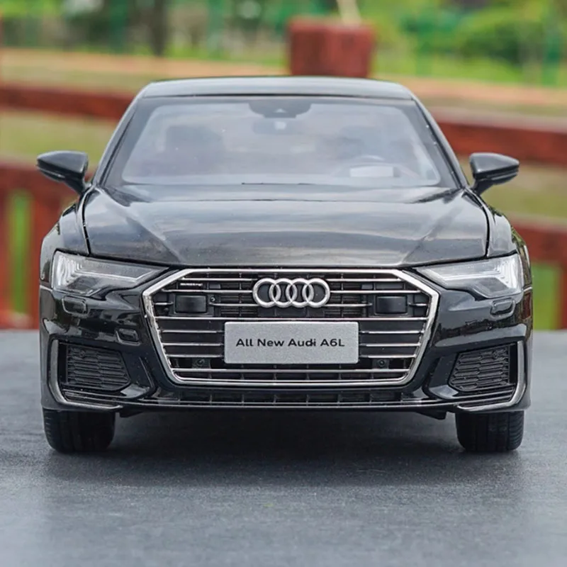 Original Diecast 1: 18 Scale 2019 New AUDI A6L Black Alloy Car Model Collection Display Toy Gifts Souvenirs