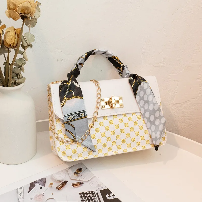 Floral Kelly Crossbody  Elegant Vintage  Style Handbag for Women  Fresh  Sweet Purse with Timeless Appeal