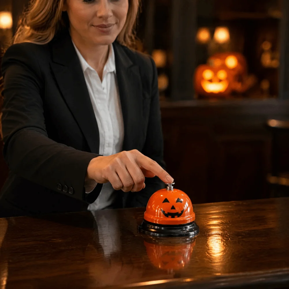 Funny Iron Halloween Cartoon Pressing Bell Novelty Decorative Pumpkin Ghost Bell Anti-Rust Desk Bell Bar