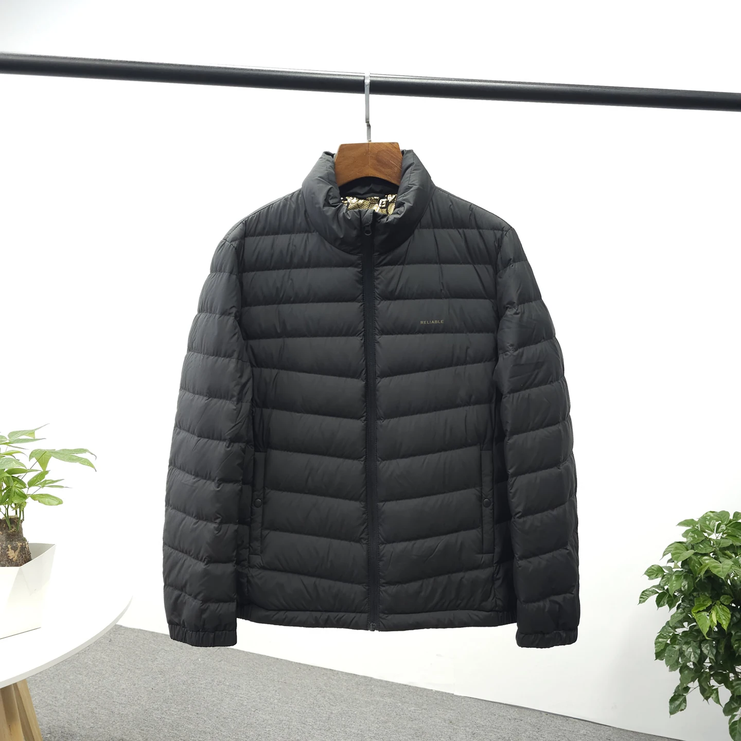 

Легкая теплая пуховая куртка с воротником-стойкой, однотонная, универсальная, для мужчин, повседневная, для осени и зимы