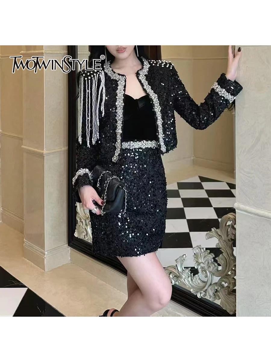 TWOTWINSTYL Solide Gespleißt Pailletten Zwei Stück Sets für Frauen O Hals Lange Ärmel Top Mini Rock Patchwork Perle Elegante Set Weibliche