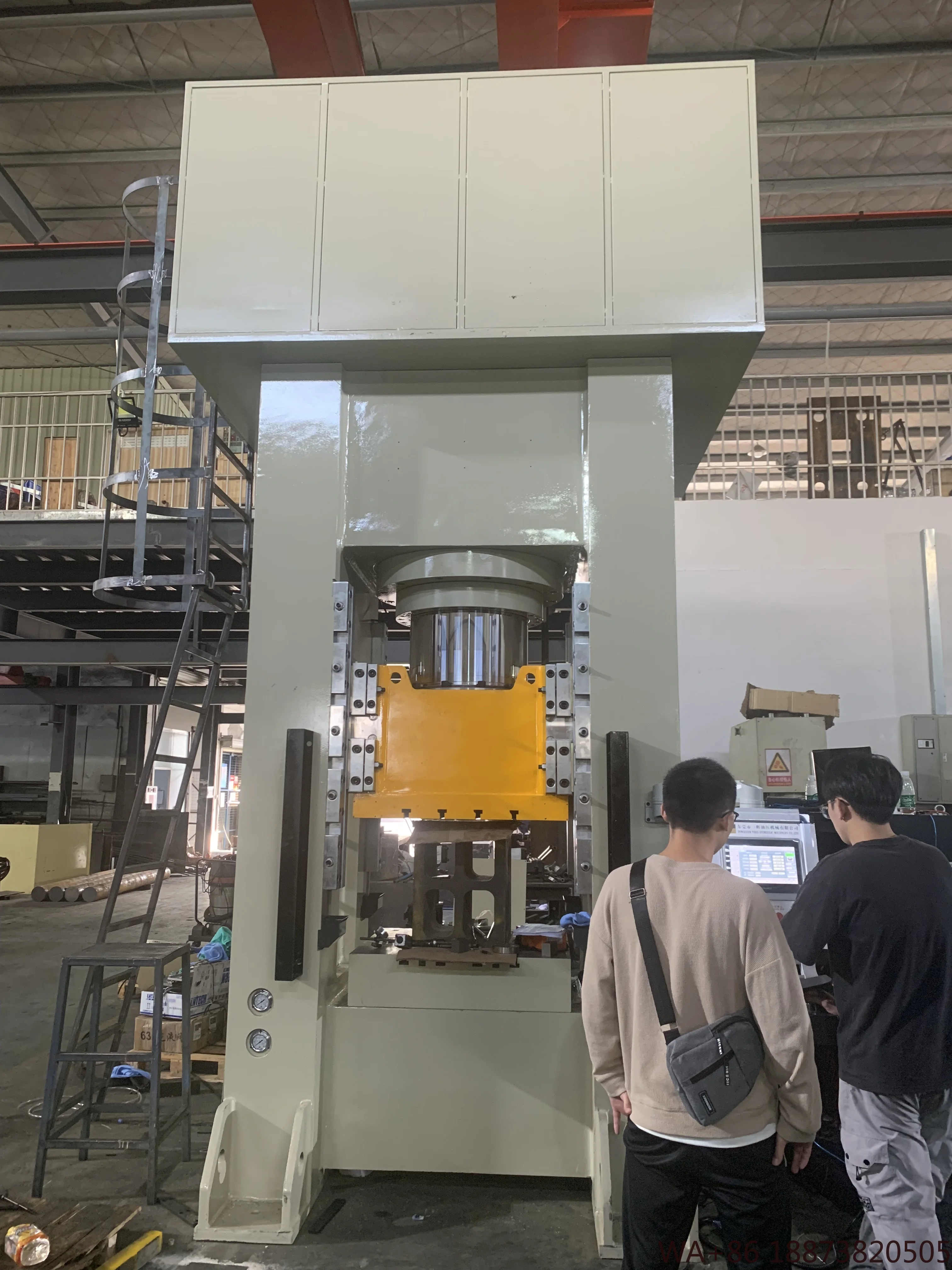 Forging Machinery AutoForge 1000T High-Performance Cold Forging Press for Automotive Components Durable Metal